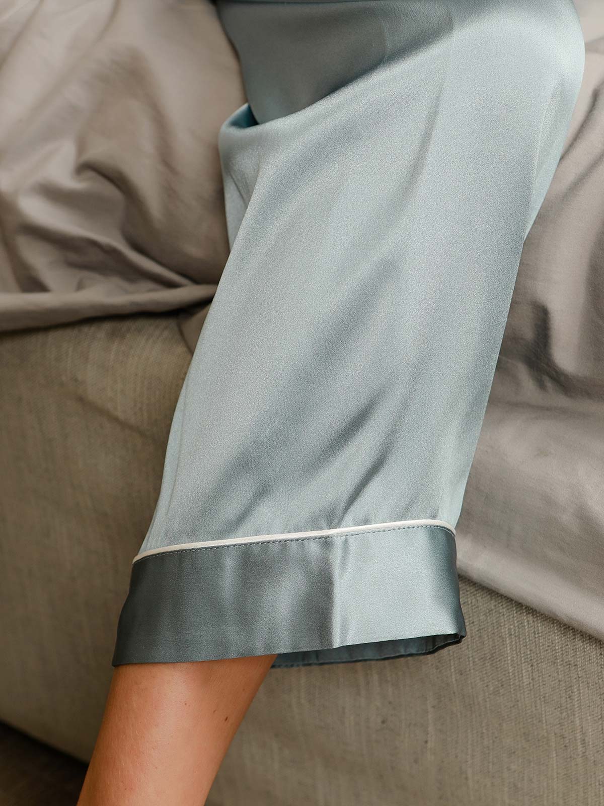 [Light Blue] SilkSilky Pure Silk Long Sleeve Lapel Women's Pajamas 004