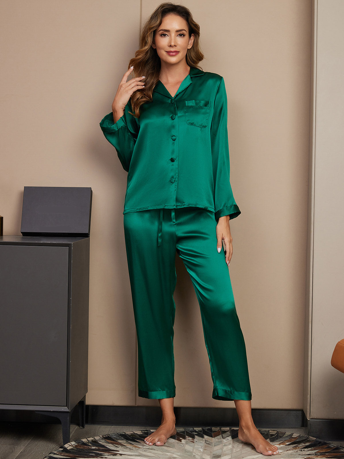 [Green] SilkSilky  Pure Silk Womens Pajamas 001